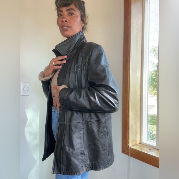 Black leather jacket - Picture 3 of 7